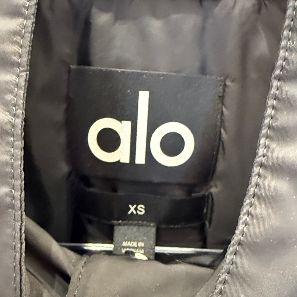 alo yoga Work It Bomber Jacket in Black XS - Picture 6 of 8